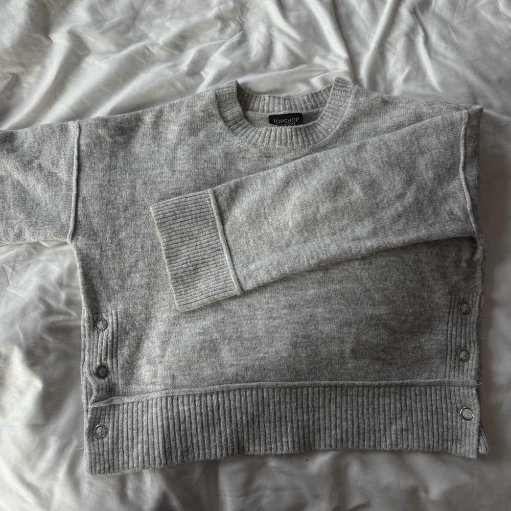 Grey sweater - Picture 2 of 4